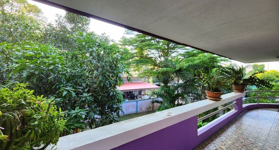 For sale 4 bedrooms house in Bang Saphan, Prachuap Khiri Khan
