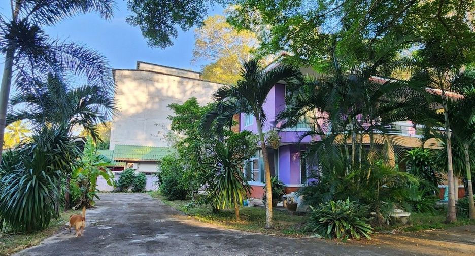 For sale 4 bedrooms house in Bang Saphan, Prachuap Khiri Khan