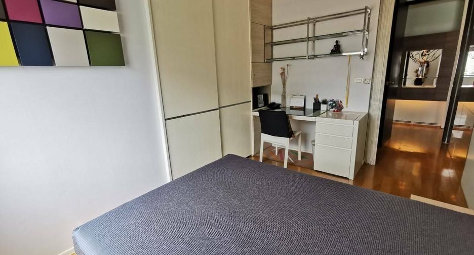 For sale 2 ベッドルーム condo in Khlong Toei, Bangkok