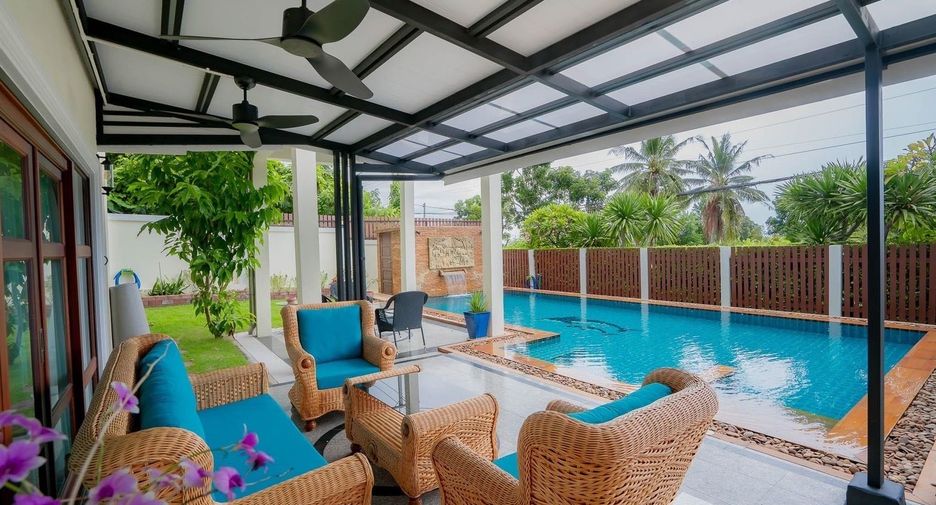 For sale 5 bedrooms villa in Hua Hin, Prachuap Khiri Khan