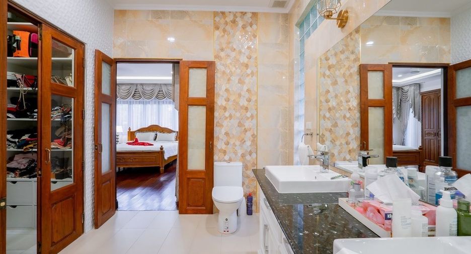 For sale 5 bedrooms villa in Hua Hin, Prachuap Khiri Khan
