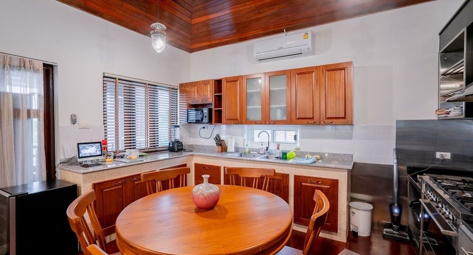For sale 5 bedrooms villa in Hua Hin, Prachuap Khiri Khan