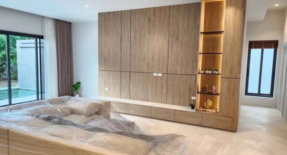 À vendre et à louer 3 chambres villa à Mueang Phuket, Phuket
