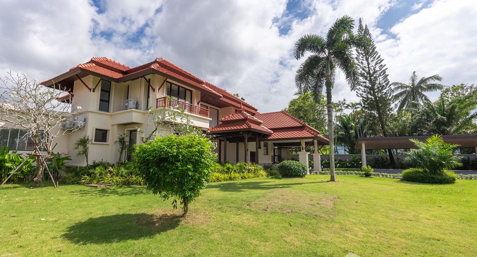 Villa zum Kauf mit 6 Zimmer in Thalang, Phuket