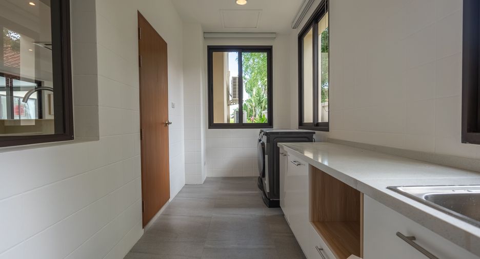 Villa zum Kauf mit 6 Zimmer in Thalang, Phuket
