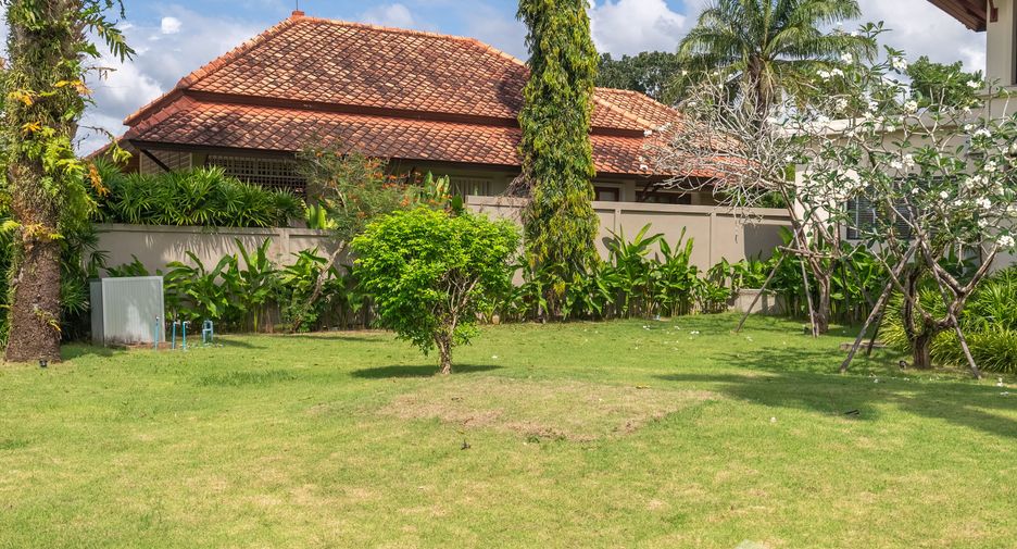 Villa zum Kauf mit 6 Zimmer in Thalang, Phuket
