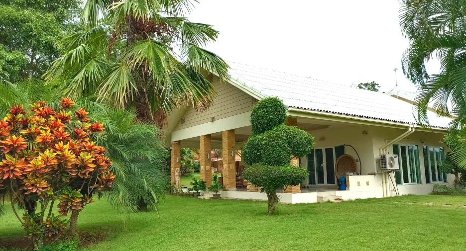For sale 2 bedrooms villa in Si Satchanalai, Sukhothai