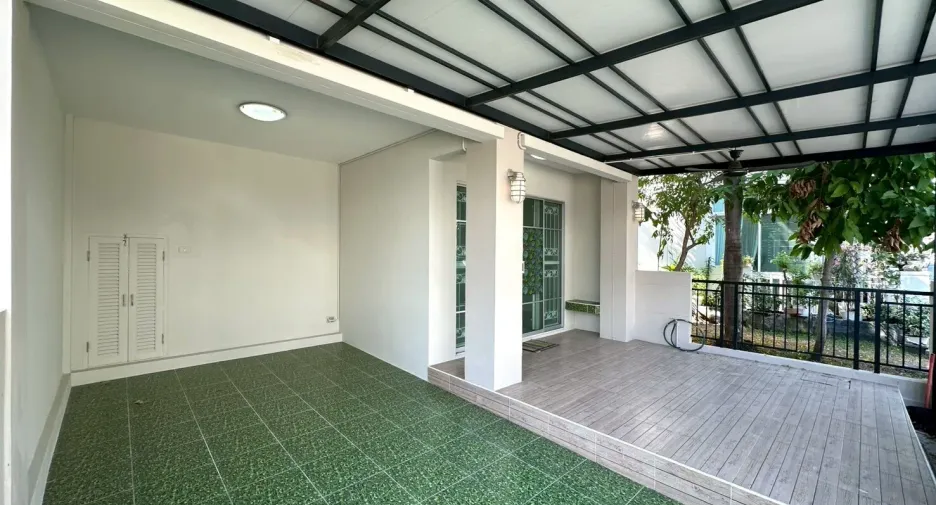 For sale 3 bedrooms townhouse in Pak Kret, Nonthaburi