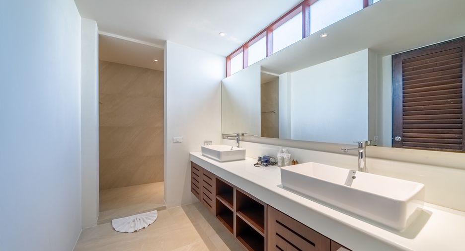 For rent 5 bedrooms villa in Thalang, Phuket