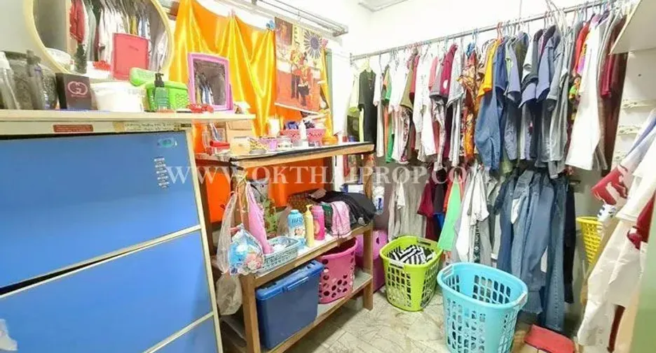 For sale 5 bedrooms townhouse in Bang Bua Thong, Nonthaburi