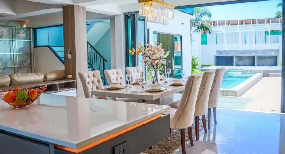 For sale そして for rent 3 ベッドルーム villa in Mueang Phuket, Phuket