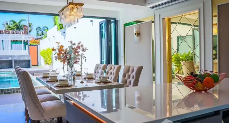For sale そして for rent 3 ベッドルーム villa in Mueang Phuket, Phuket