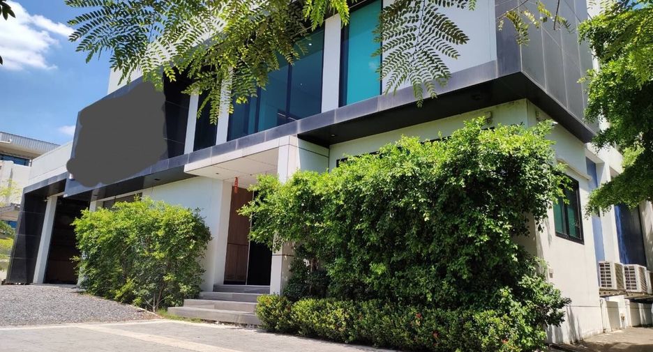For sale 5 bedrooms house in Lat Krabang, Bangkok