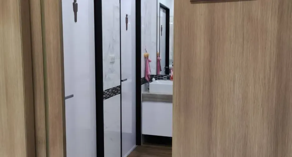 For sale 5 bedrooms house in Lat Krabang, Bangkok