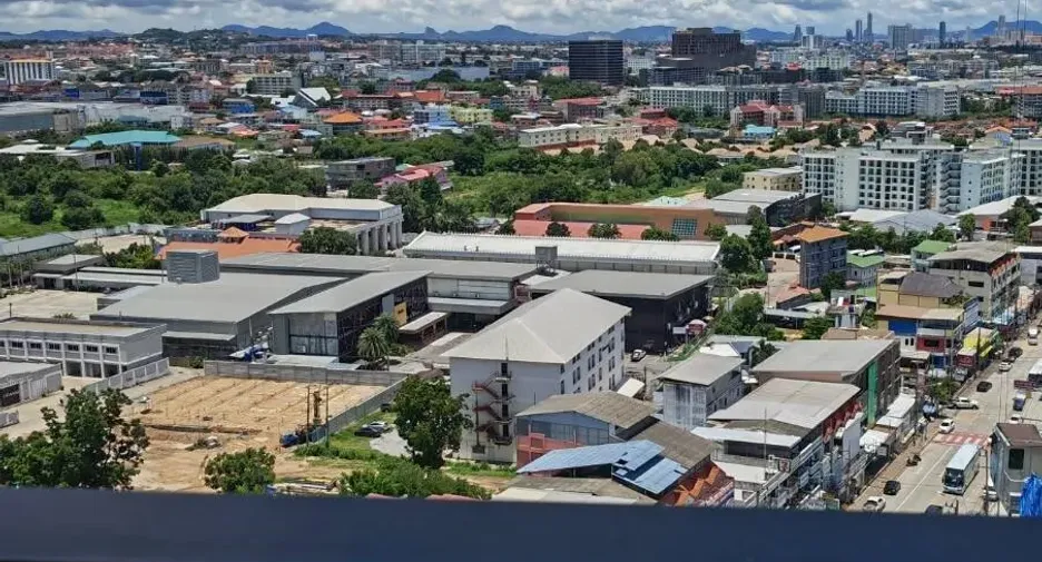 出售 和 出租 1 卧室 公寓 在 Bang Lamung, Chon Buri