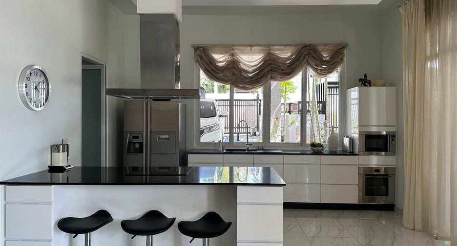 For rent 3 bedrooms villa in Hua Hin, Prachuap Khiri Khan