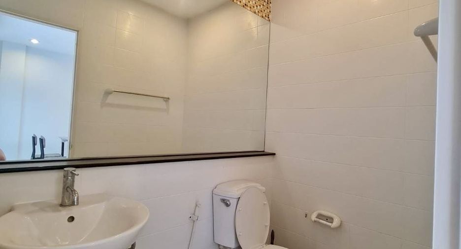 For sale 3 bedrooms townhouse in Phasi Charoen, Bangkok