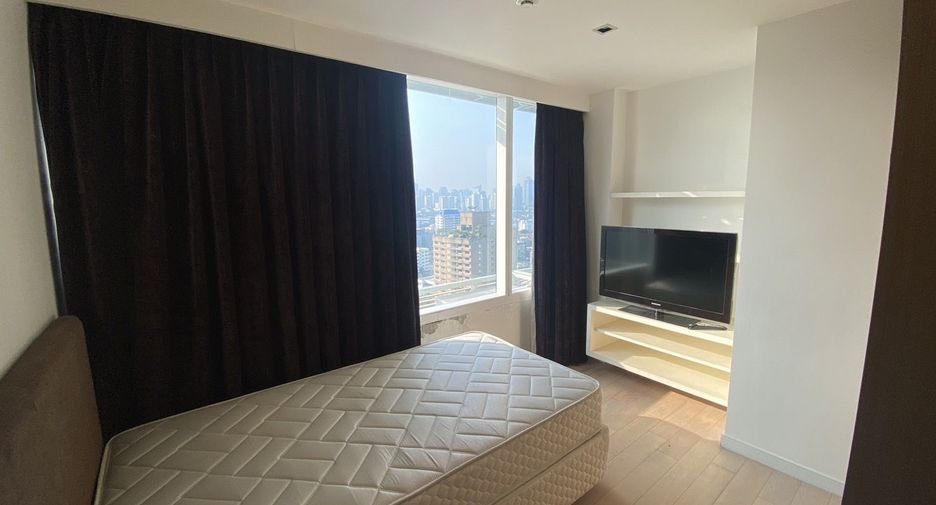 For sale 2 bedrooms condo in Watthana, Bangkok