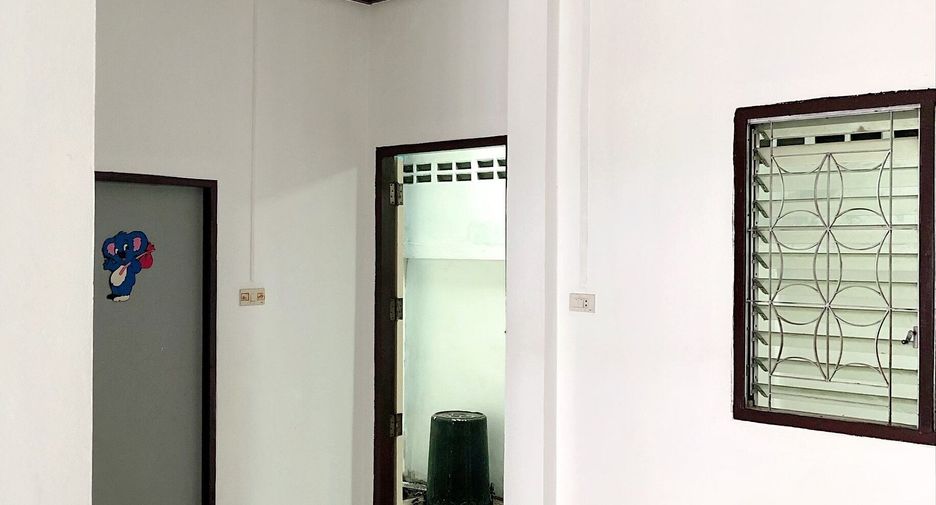 For sale 2 bedrooms townhouse in Si Maha Phot, Prachin Buri