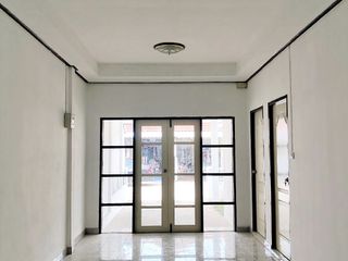 For sale 2 bedrooms townhouse in Si Maha Phot, Prachin Buri