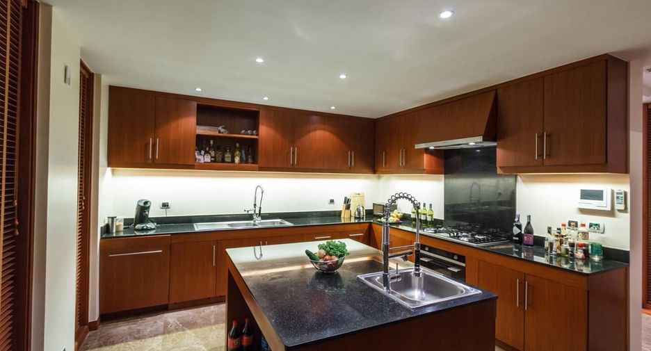 For sale 6 bedrooms villa in Thalang, Phuket