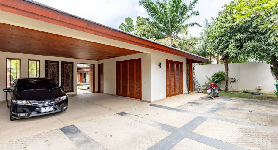 For sale 6 bedrooms villa in Thalang, Phuket