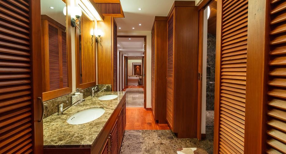 For sale 6 bedrooms villa in Thalang, Phuket