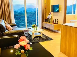 1 Bedroom Condo In Si Racha, Chonburi