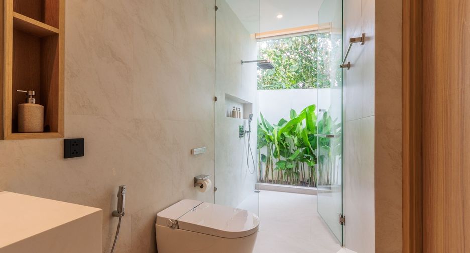 For sale and for rent 5 bedrooms villa in Thalang, Phuket