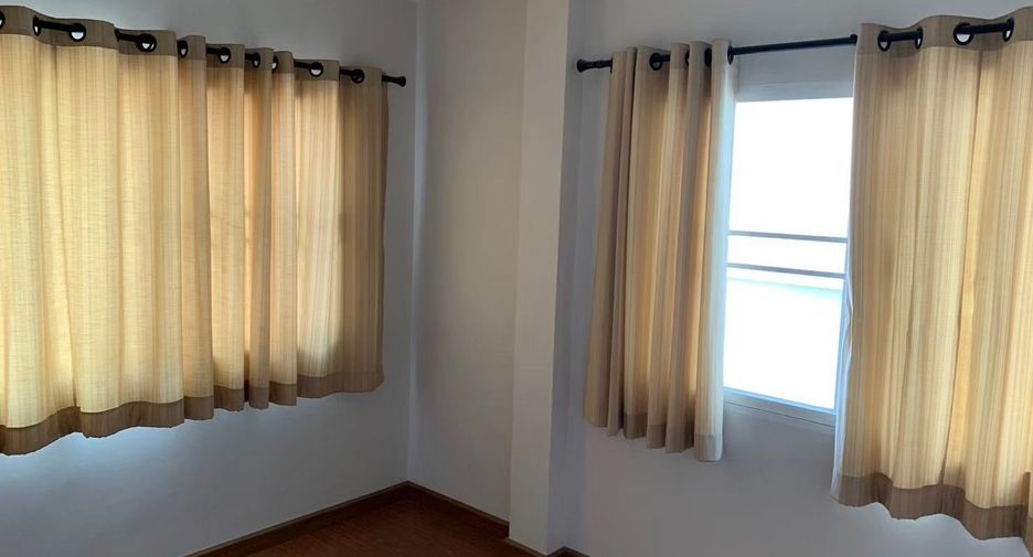 For sale 3 bedrooms retail Space in Bang Khun Thian, Bangkok