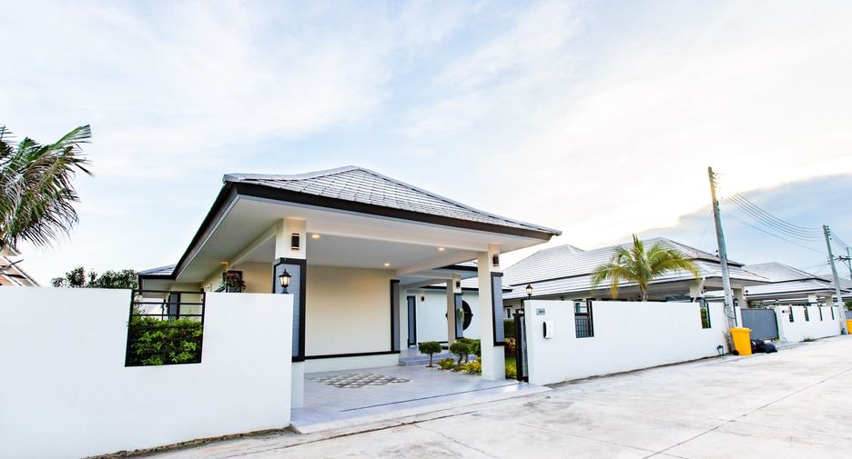 For sale 3 bedrooms villa in Hua Hin, Prachuap Khiri Khan
