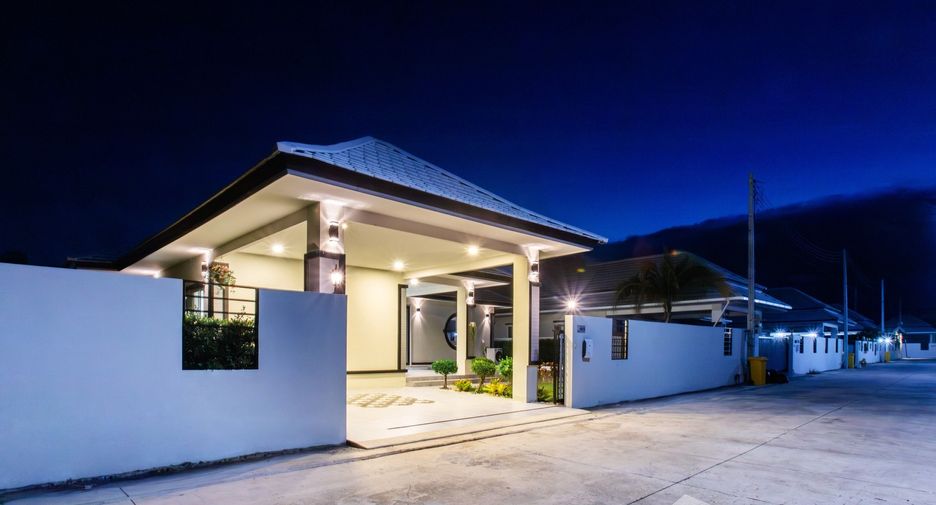 For sale 3 bedrooms villa in Hua Hin, Prachuap Khiri Khan