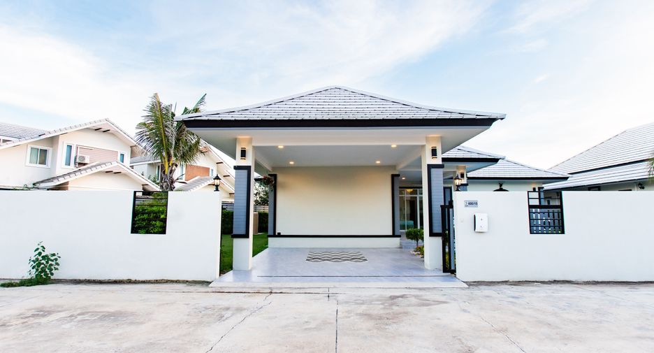 For sale 3 bedrooms villa in Hua Hin, Prachuap Khiri Khan