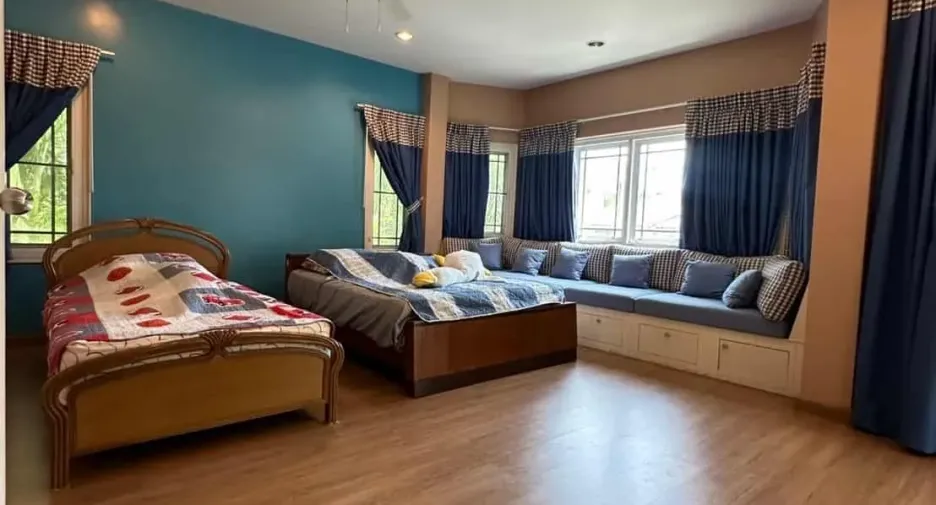 For sale and for rent 4 bedrooms house in Mueang Samut Prakan, Samut Prakan