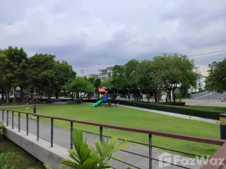 出售 3 卧室 联排别墅 在 Bang Kapi, 曼谷