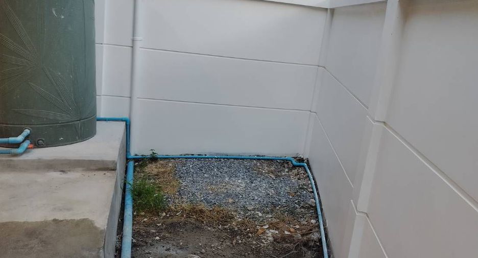 For sale 3 bedrooms townhouse in Bang Kapi, Bangkok