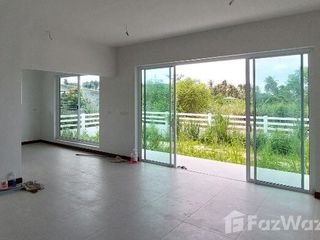 Продажа 2 спальни дом в Si Racha, Чонбури