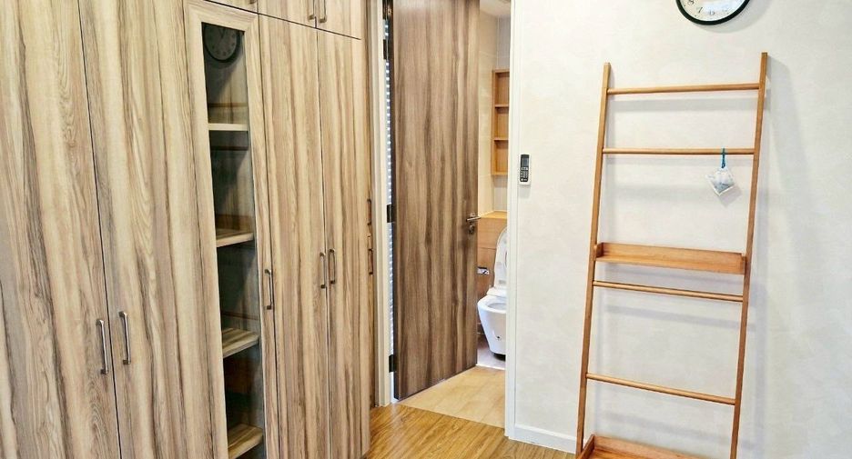 For sale 3 bedrooms condo in Bang Rak, Bangkok