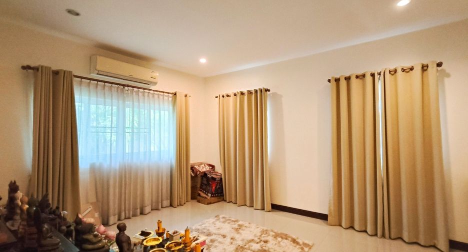 For sale 4 bedrooms house in Hua Hin, Prachuap Khiri Khan