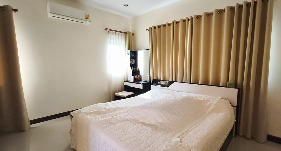 For sale 4 bedrooms house in Hua Hin, Prachuap Khiri Khan