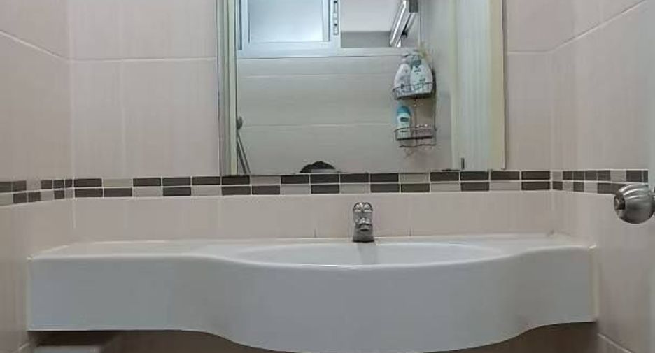 For sale 1 bed condo in Bang Phlat, Bangkok
