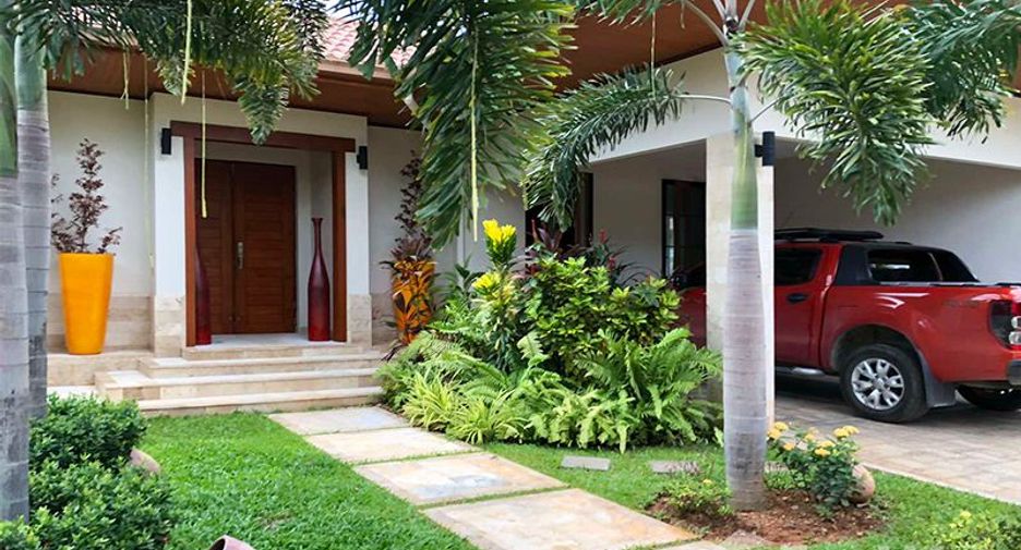 For sale 4 bedrooms villa in Sam Roi Yot, Prachuap Khiri Khan