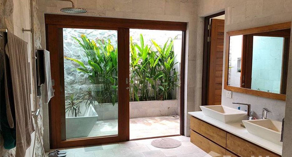 For sale 4 bedrooms villa in Sam Roi Yot, Prachuap Khiri Khan