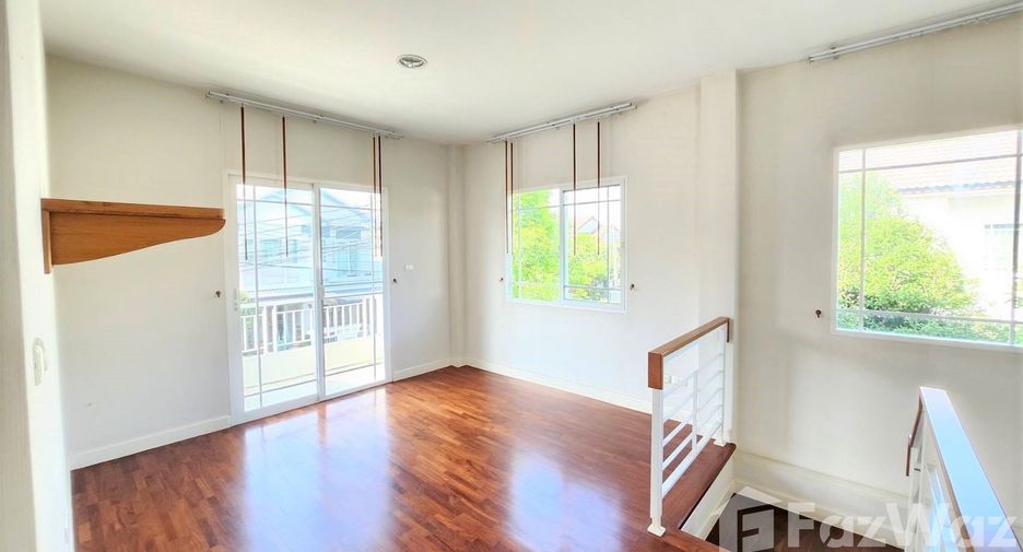 Haus zur Miete mit 4 Zimmer in Mueang Chiang Mai, Chiang Mai