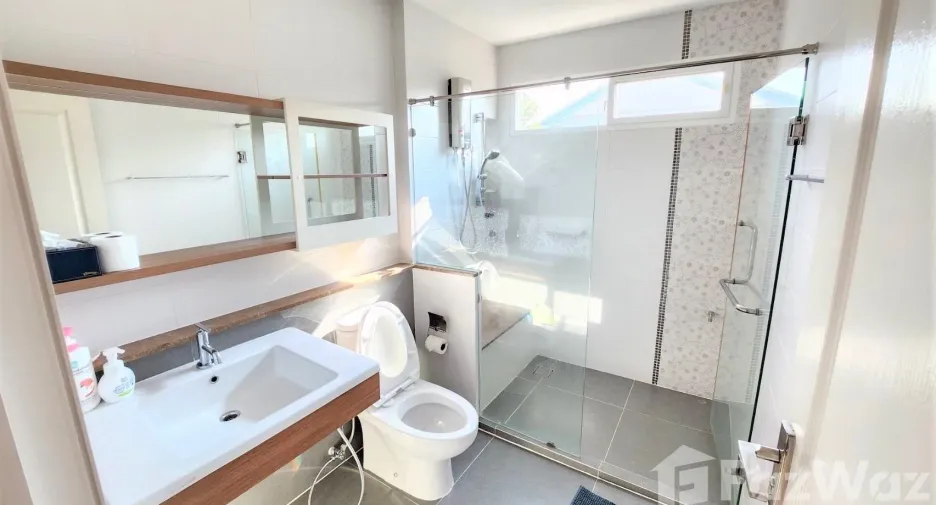 Casa en alquiler de 4 habitaciones en Mueang Chiang Mai, Chiang Mai