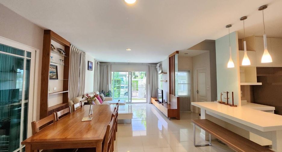 Haus zur Miete mit 4 Zimmer in Mueang Chiang Mai, Chiang Mai
