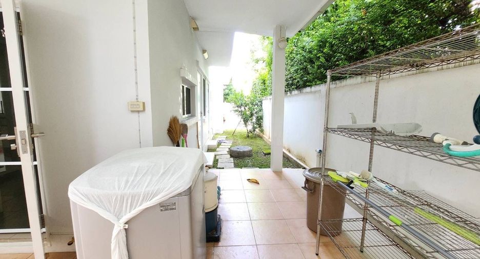 Haus zur Miete mit 4 Zimmer in Mueang Chiang Mai, Chiang Mai