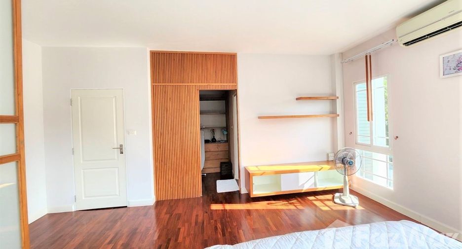 Haus zur Miete mit 4 Zimmer in Mueang Chiang Mai, Chiang Mai