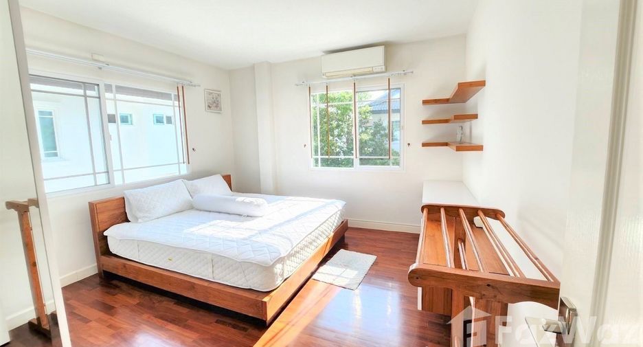 Haus zur Miete mit 4 Zimmer in Mueang Chiang Mai, Chiang Mai