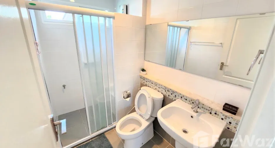Casa en alquiler de 4 habitaciones en Mueang Chiang Mai, Chiang Mai